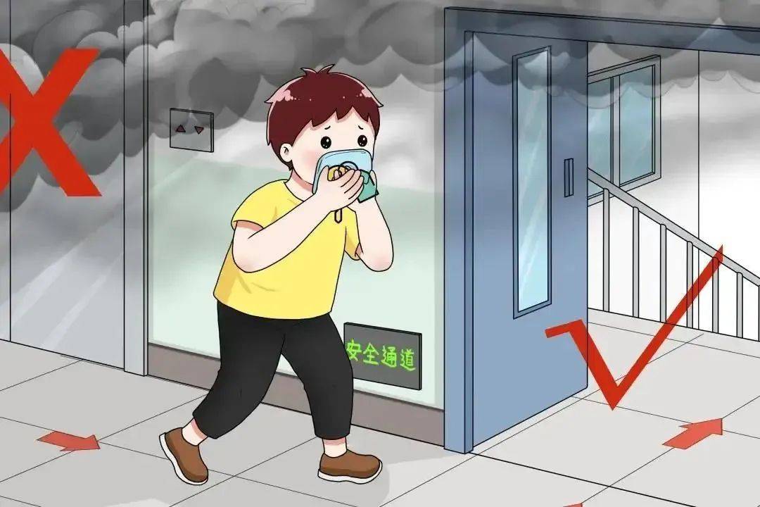 乌鲁木齐21层居民楼着火!大火烧到17层,逃生是往上还是往下?