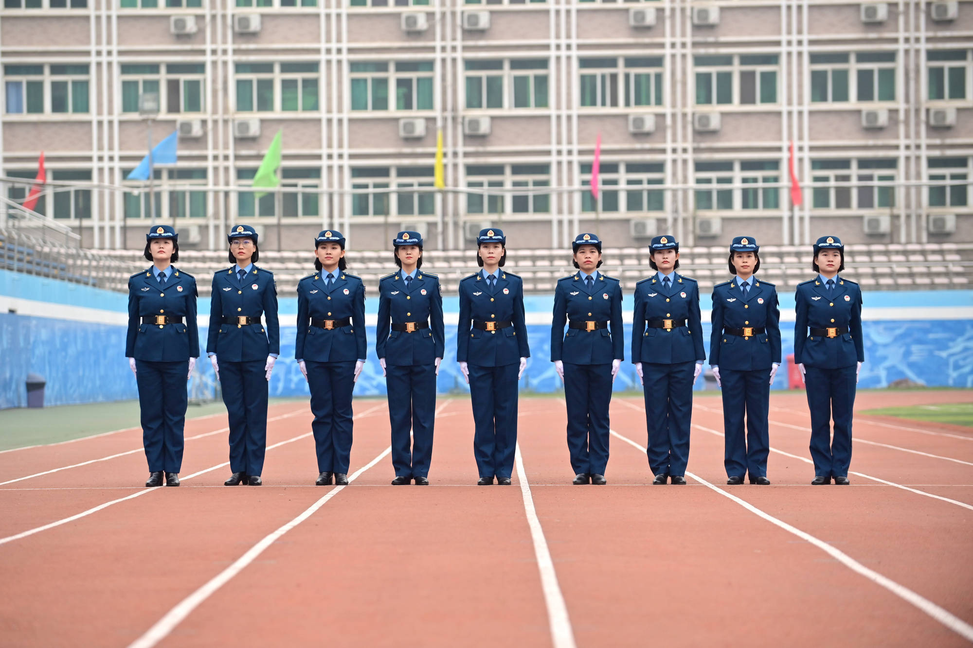 空军军医大学校服图片