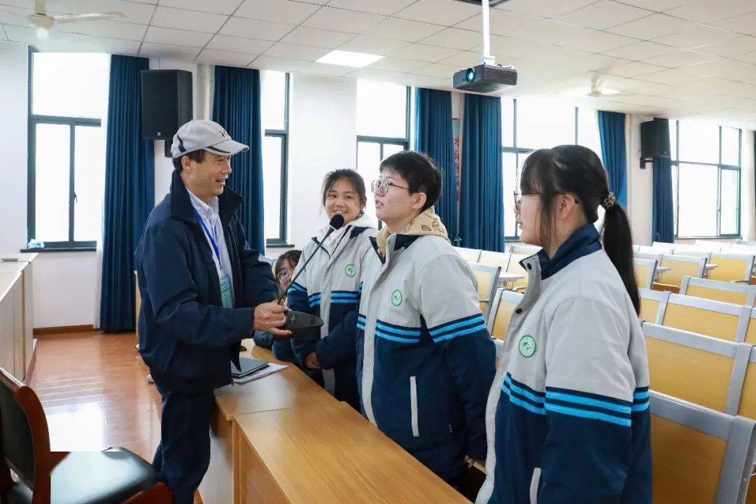 高中发展性评价|缙云县壶镇中学:分享专家智慧 助力壶中发展_评估