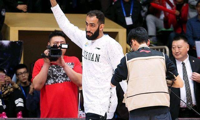 cba第一中锋执意加盟台联赛,原因很现实,霍华德成了榜样_哈达迪_台湾