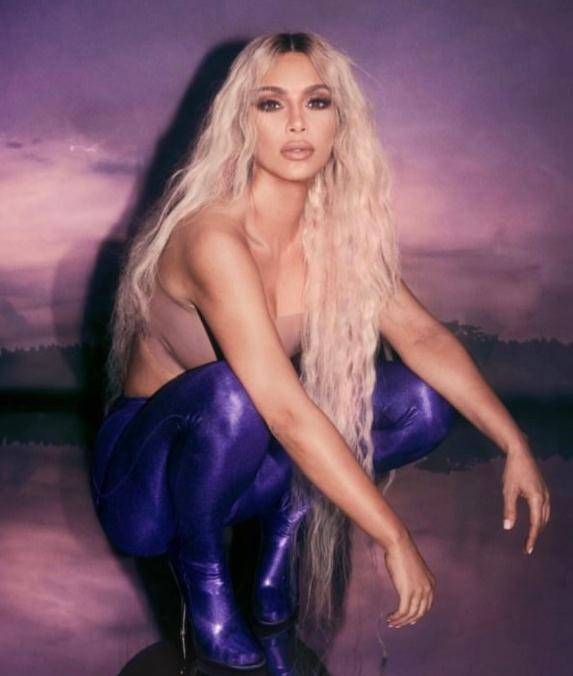 金卡戴珊身材成全家"最野"!