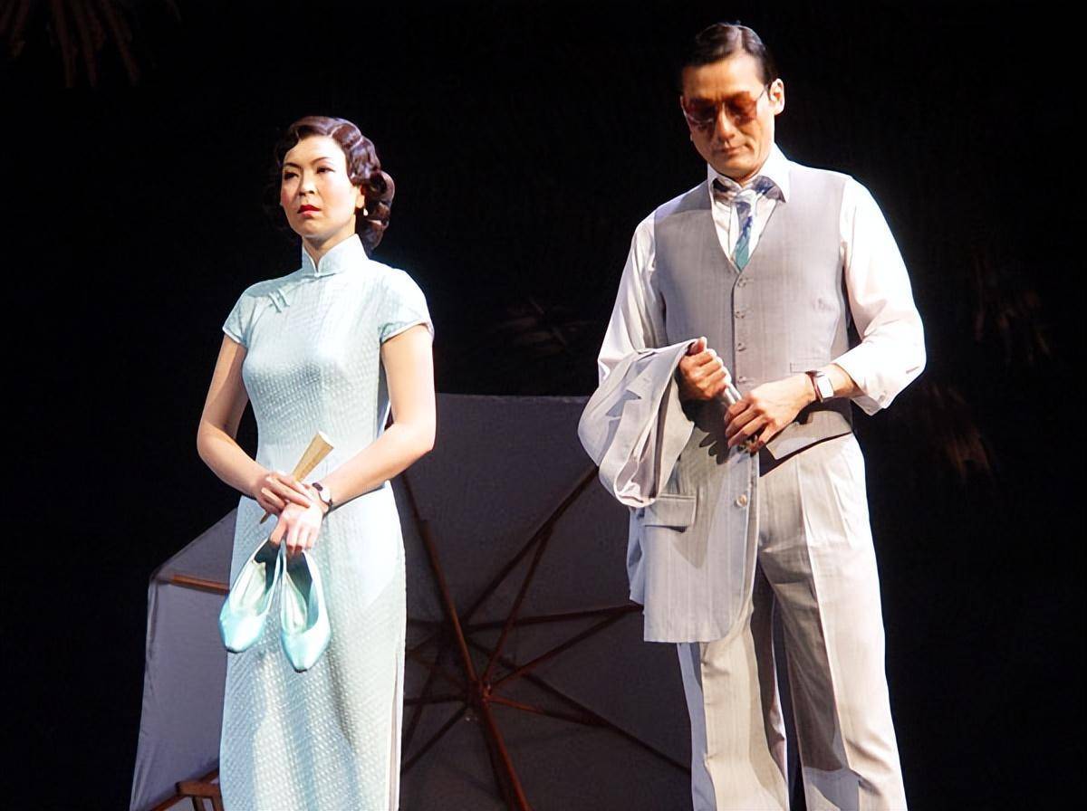 回顾梁家辉领衔主演话剧《倾城之恋》(图)_范柳原_流苏_香港