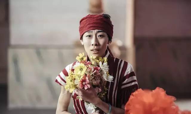 而在第三部《羞羞的铁拳》中,开心麻花再次启用新人导演宋阳,由艾伦