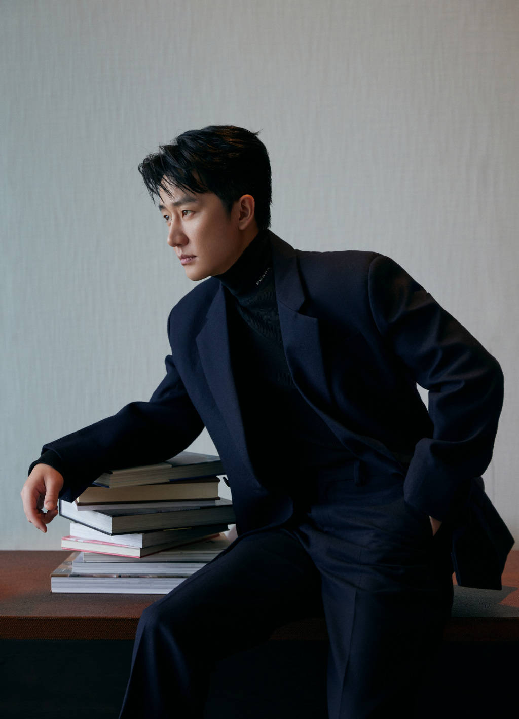 入行十五年,演员黄轩诠释过丰富多样的角色,无论戏里戏外,都为大众