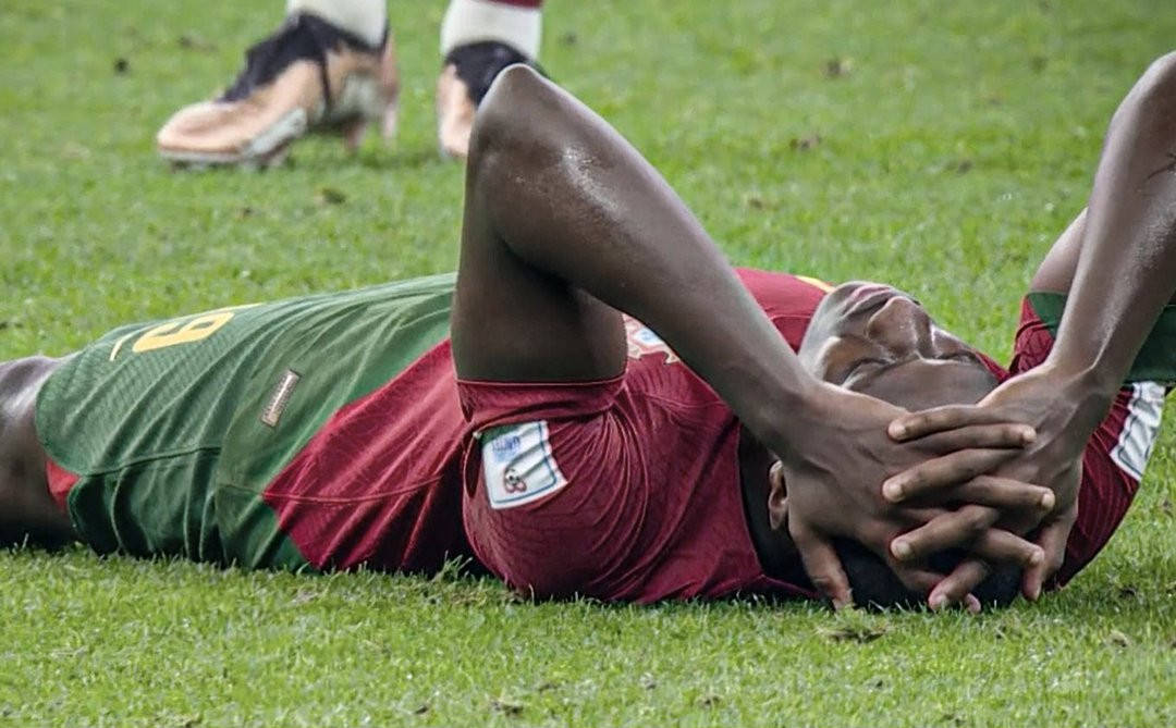 20岁小将无对抗伤退洒泪,或提前结束世界杯_努诺门德斯_比赛_加纳