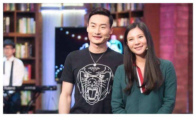 跳水冠军何姿嫁大4岁老公,生娃后仍美艳动人,两人生活很幸福_运动