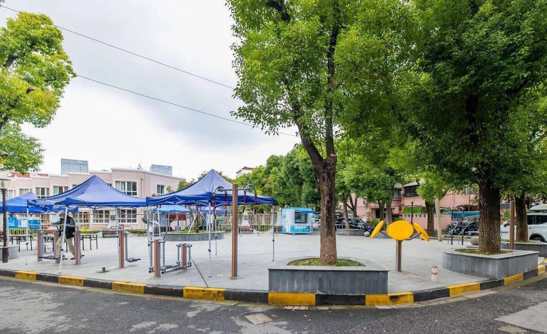 练啊!虹梅街道健身苑点旧貌换新颜_小区_发展_居民