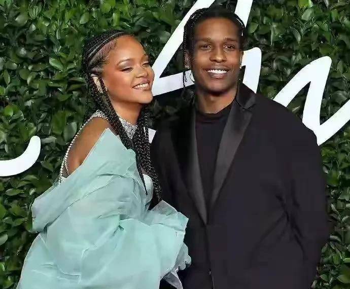 蕾哈娜情史很魔幻,恋上莱昂纳多,想嫁阿拉伯富翁_小李子_商业_福布斯