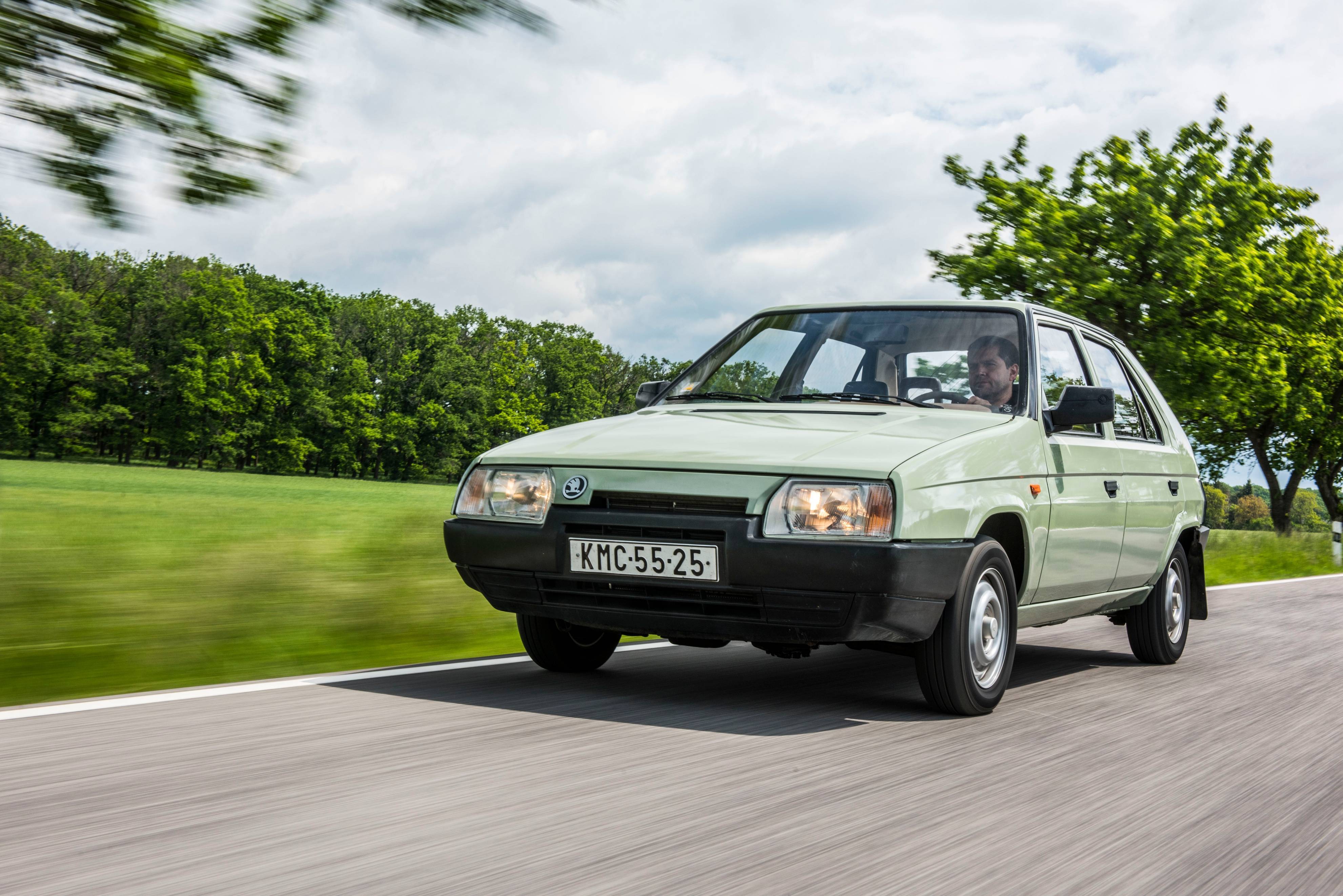 斯柯达第一辆现代化车型——favorit的诞生!_搜狐汽车_搜狐网