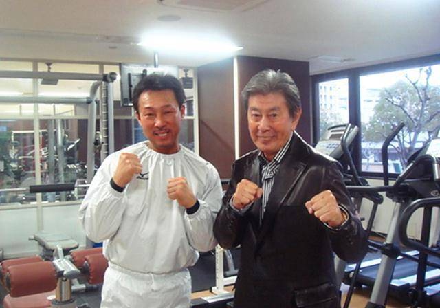 参加"中日青年友好联欢活动",并带来山口百惠和三浦友和夫妇的问候