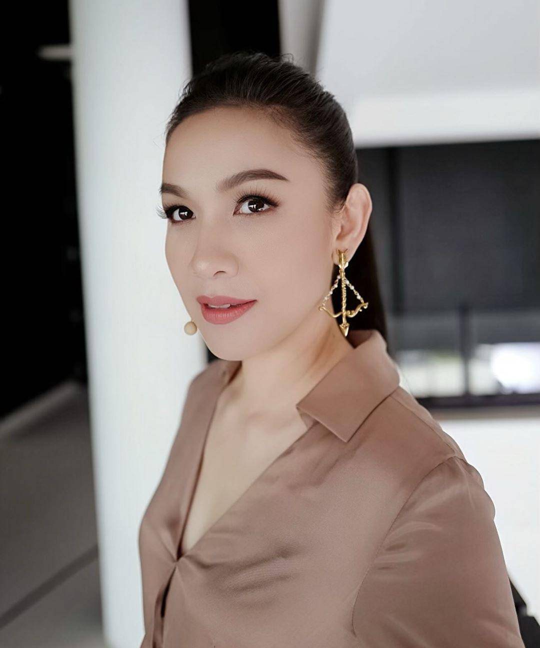 出演的电视剧:《曙光》《临时天堂》(老版)《雇佣奶爸》《心的奇迹》