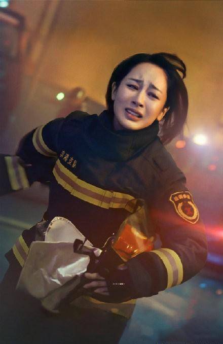 从背景板到收视保障,杨紫的成名之路到底有多艰难_时候_小角色_因为