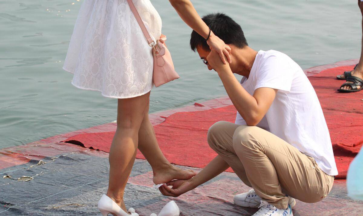 谈恋爱是为了什么 谈恋爱是为了结婚吗_交流_爱情_流氓行为