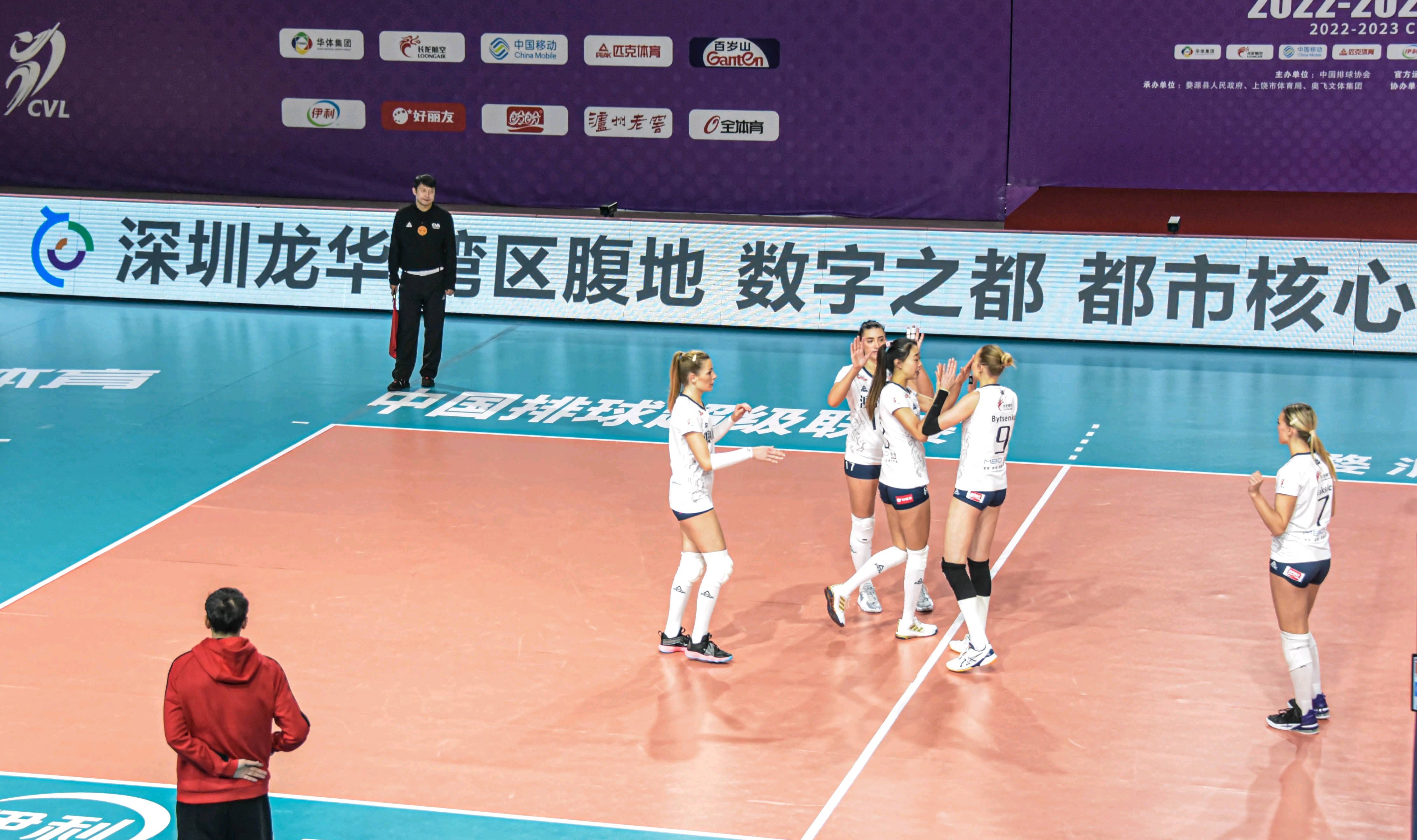 女排备战巴黎奥运会集训名单公布多位新人入选引发关注