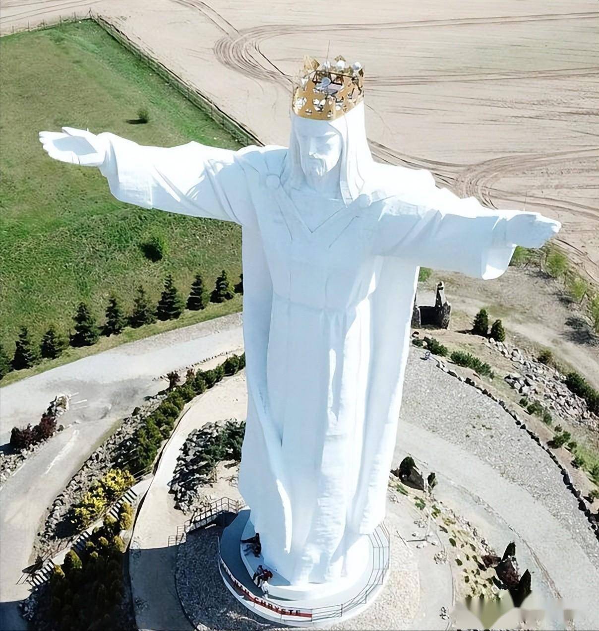 全球最大的耶稣像不在巴西里约热内,而是在波兰希维博津