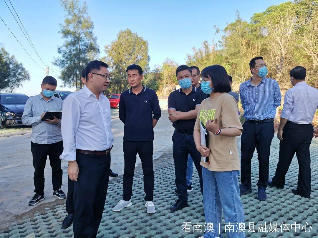11月29日下午,南澳县委书记张林带队督导检查重点项目建设,建筑工地