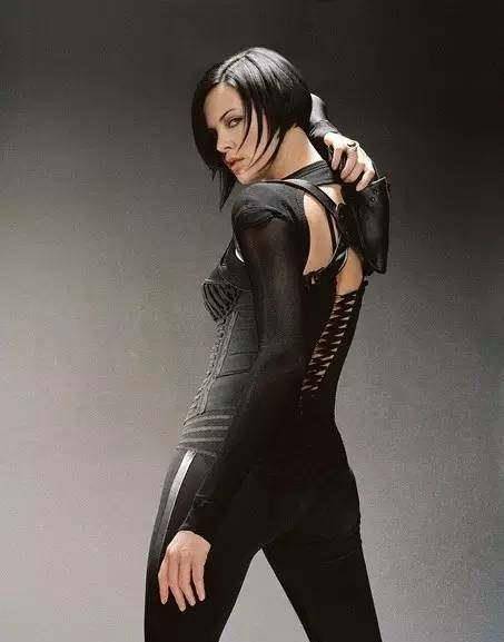 《速度与激情8》之后,塞隆女王未来的电影更值得的期待,今年,她还有一