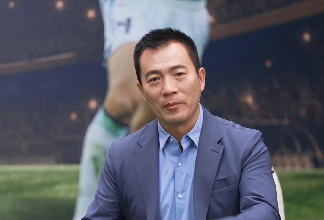 名嘴黄健翔正式道歉认错,刘建宏脸被日本打肿,徐亮还敢说话吗?