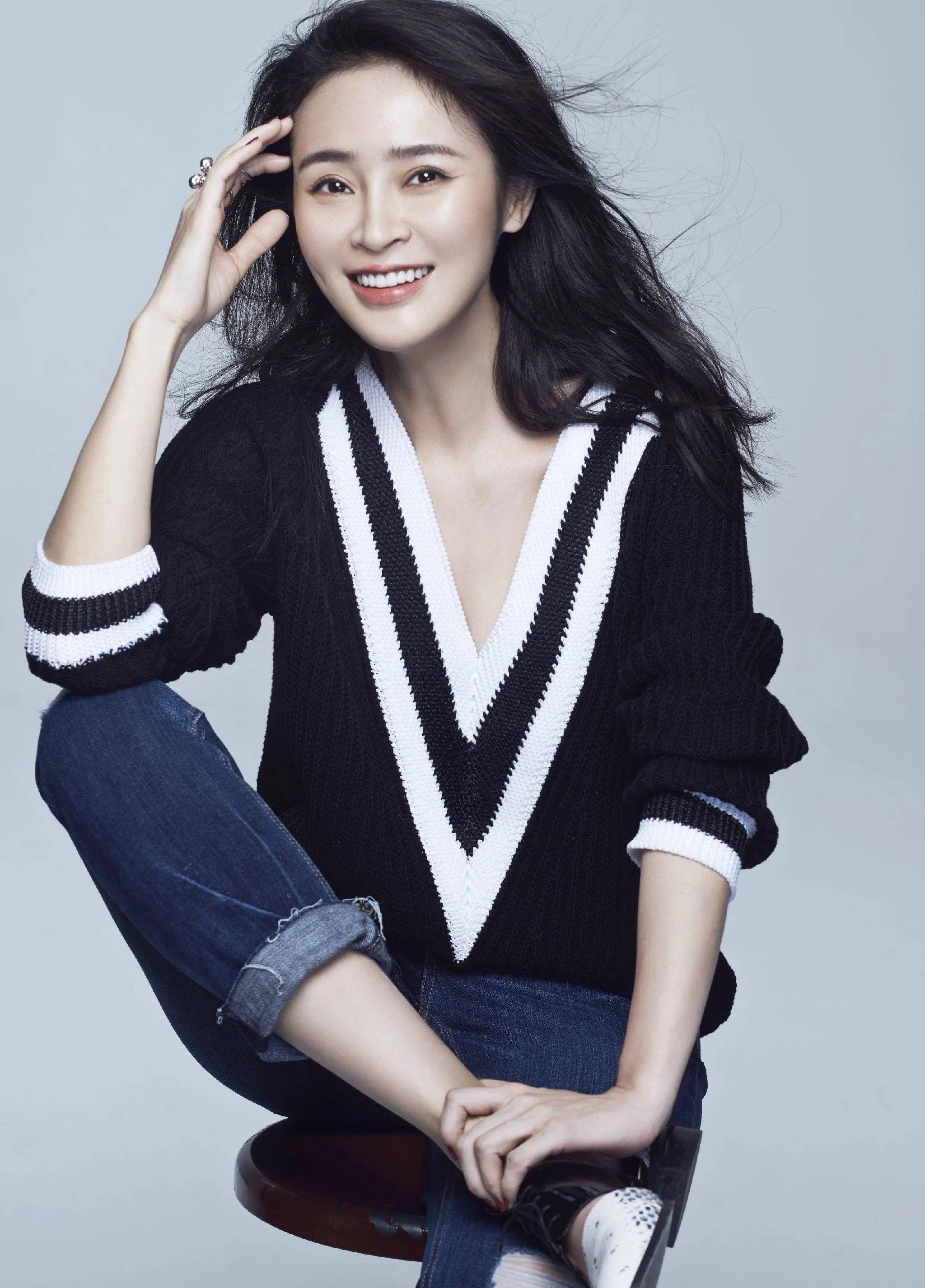 闪婚圈外老公,结婚12年恩爱,一家四口很幸福_于明加_胡俊_生活