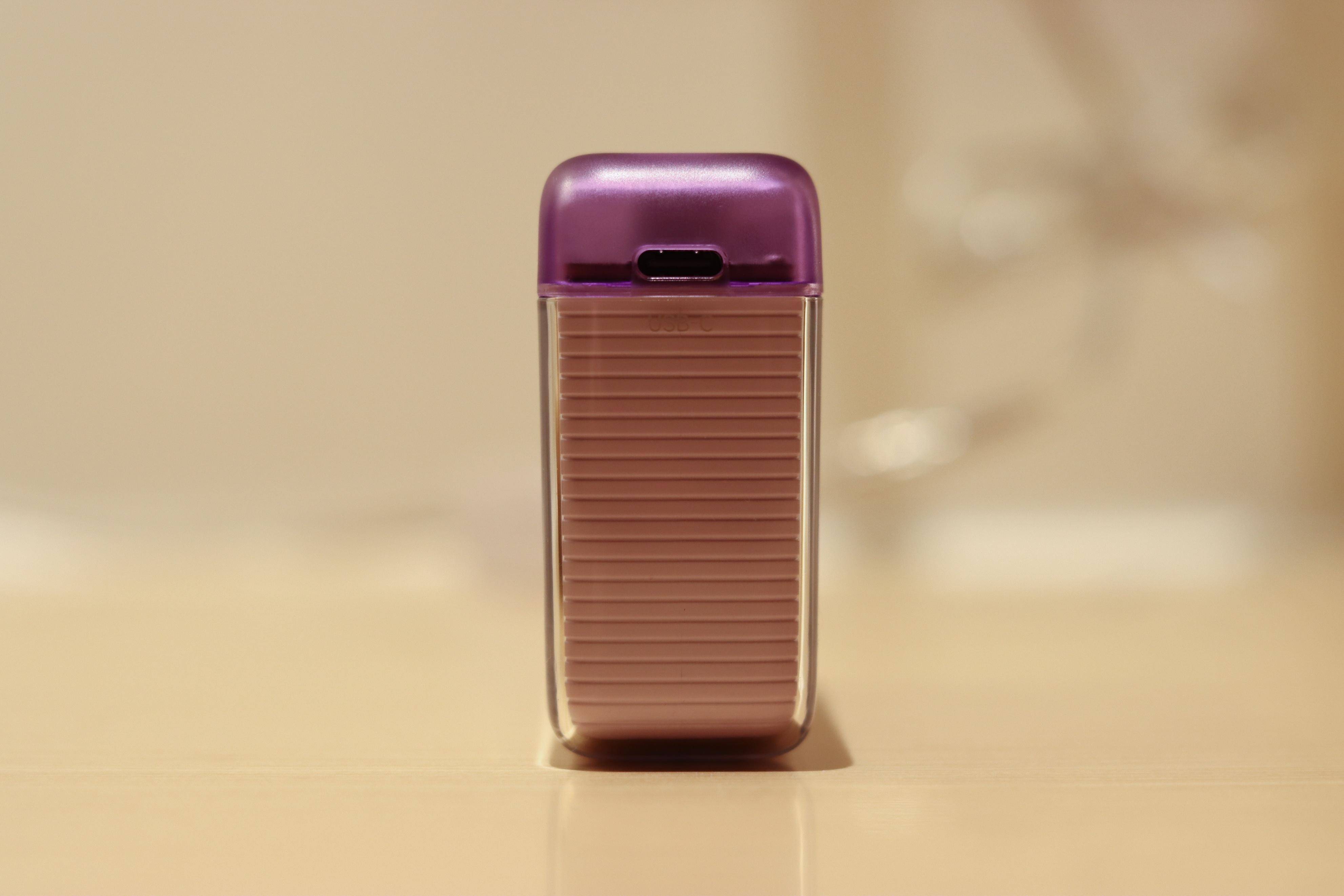 轻便小巧,随时充电——闪极随行移动电源开箱上手_闪极新_设计的_时候