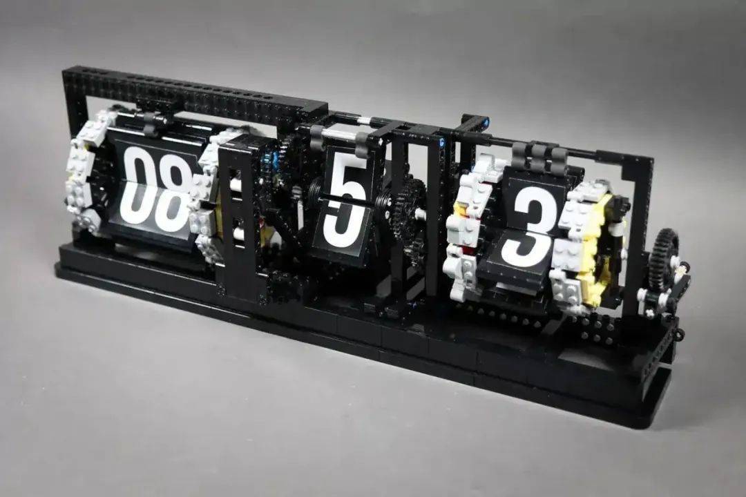 乐高ideas投稿作品《机械翻转时钟》获得万票支持_sariels_bricks