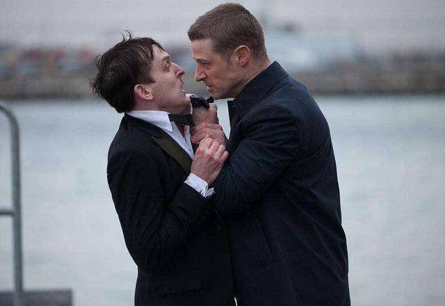 哥谭篇:良好市民哥谭标兵,企鹅人_菲什_法尔科纳_母亲