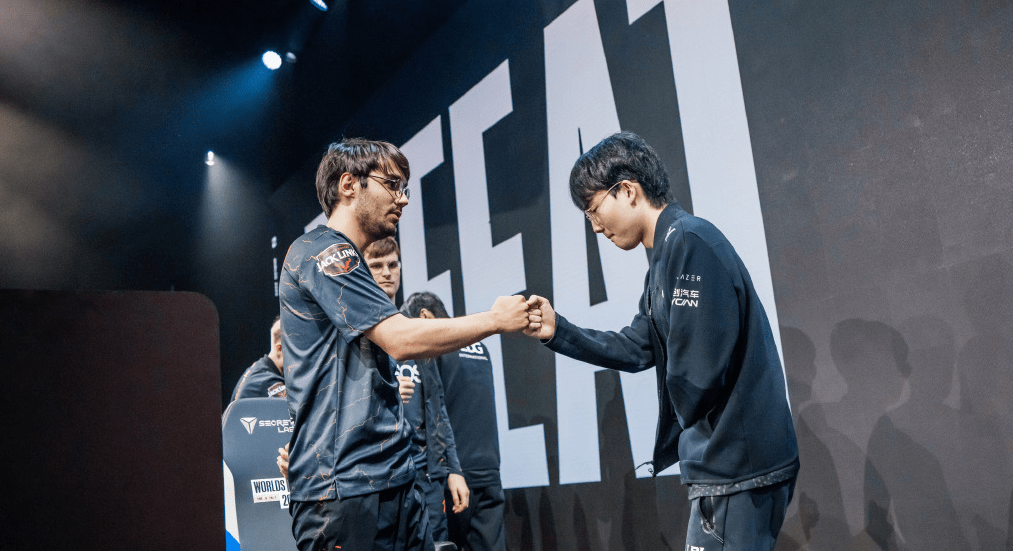 到了2022英雄联盟全球总决赛,edg以卫冕冠军的身份登场,面对羊驼deft