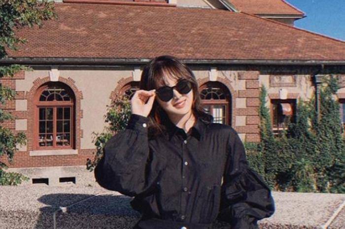 华为老总任正非小女儿多优秀 仅21岁就才貌双全, 不出道太可惜了_安娜