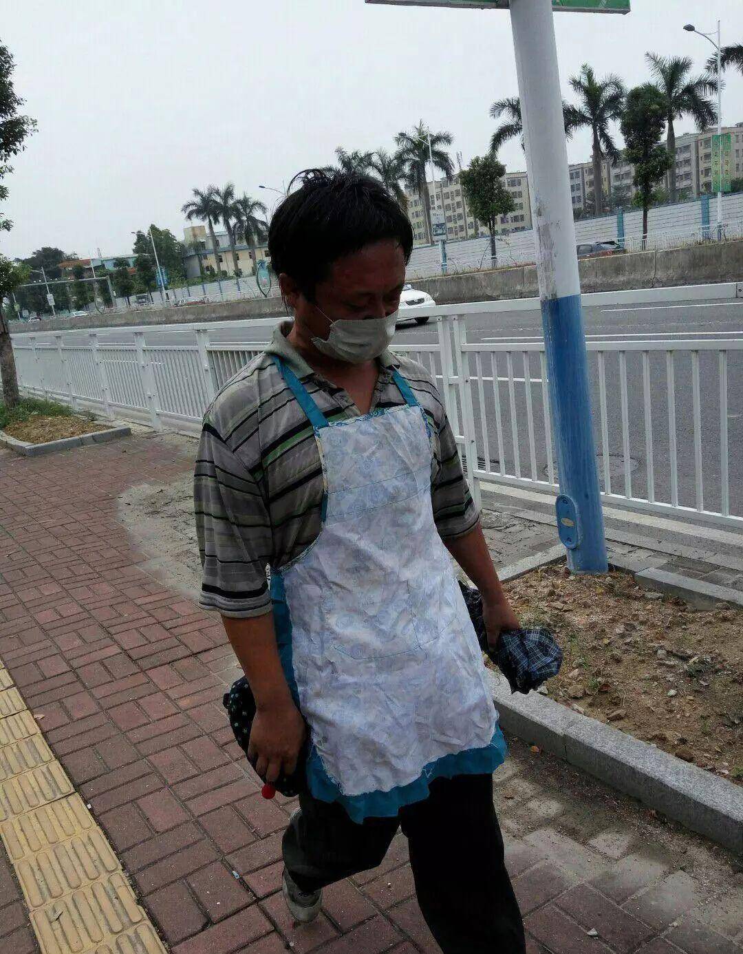 曾是红极一时的童星,却败光家产,成街头,以捡垃圾为生_李传_父母_生活