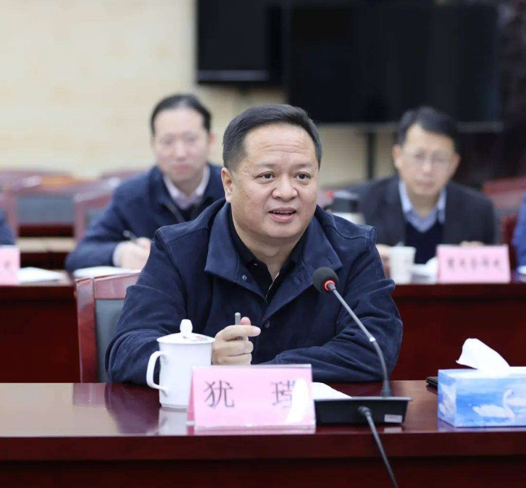 省商务厅党组书记犹 王莹会见抚州市市长高世文一行_发展_易炼红_座谈