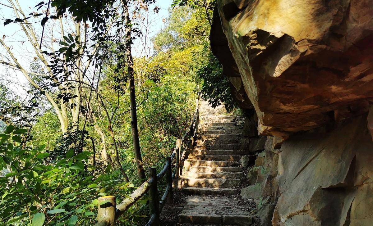 徒步打卡北碚張飛古道,泡野溫泉,吃豆花飯_感覺_飛瀑_景點