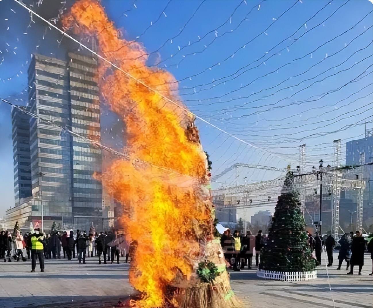 蒙古反腐抗议持续发酵,数百人冲进政府大楼,中国被邀请帮忙调查