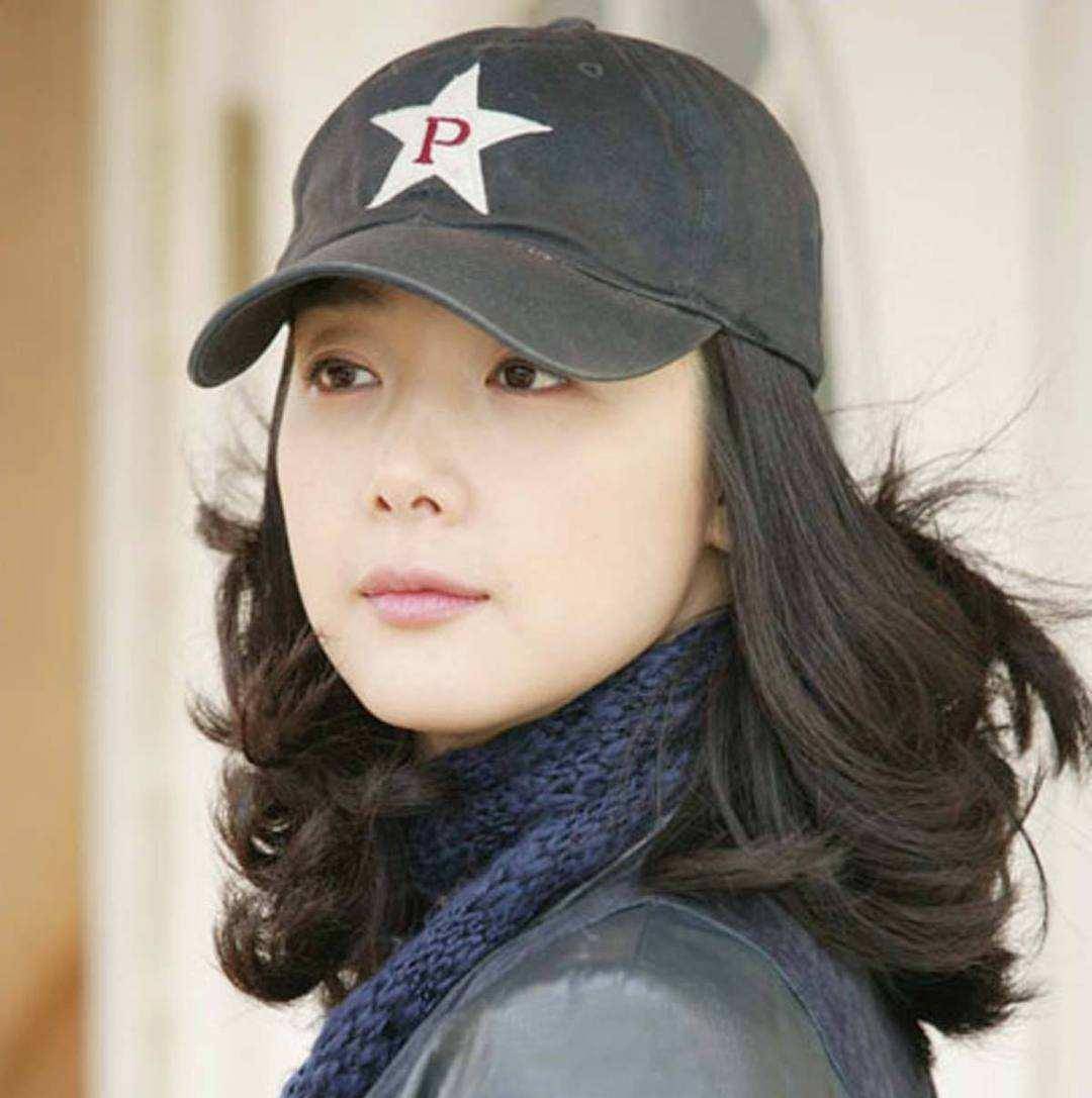 国外的"偶像剧女王",45岁的崔智友生女,她的美丽确实漂亮_气质_时尚