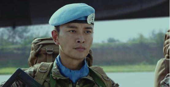 《空降利刃》张启"锅盖头"迎最后考验,一细节暗示李保根或牺牲_的任务