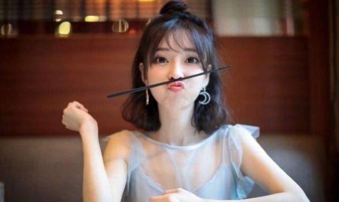 《我们的歌》第二季开播,冯提莫表现令人惊叹,网友:太好听了!