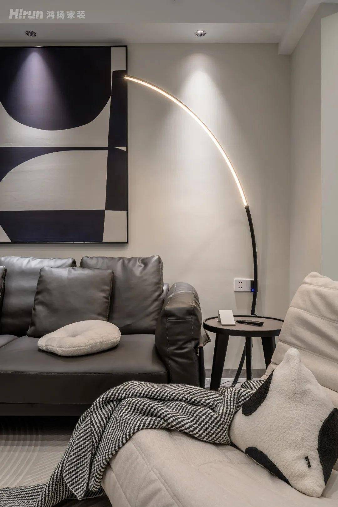 装修必看!130㎡雅致灰调装修,专属定制 收纳翻倍,这才是精致家