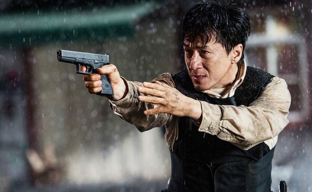 成龙活出一部潇洒史,为何众多知名女星甘愿被他揩油_电影_镜头_功夫