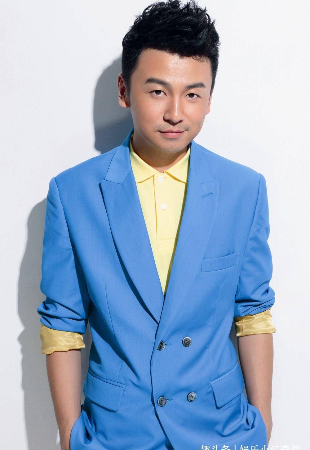 雷佳音说自己16岁长得像鹿晗,被网友狂吐槽,但看到照片信了!