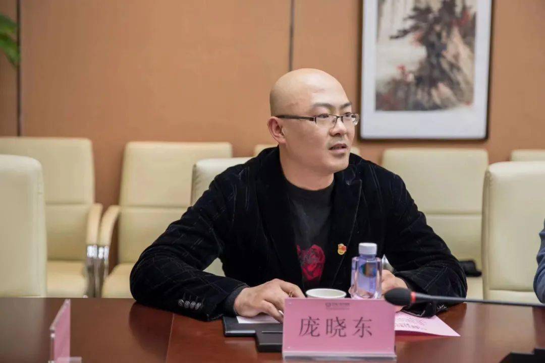 招商引资专委会秘书长庞晓东招商引资专委会副秘书长刘雪竹来源上海市