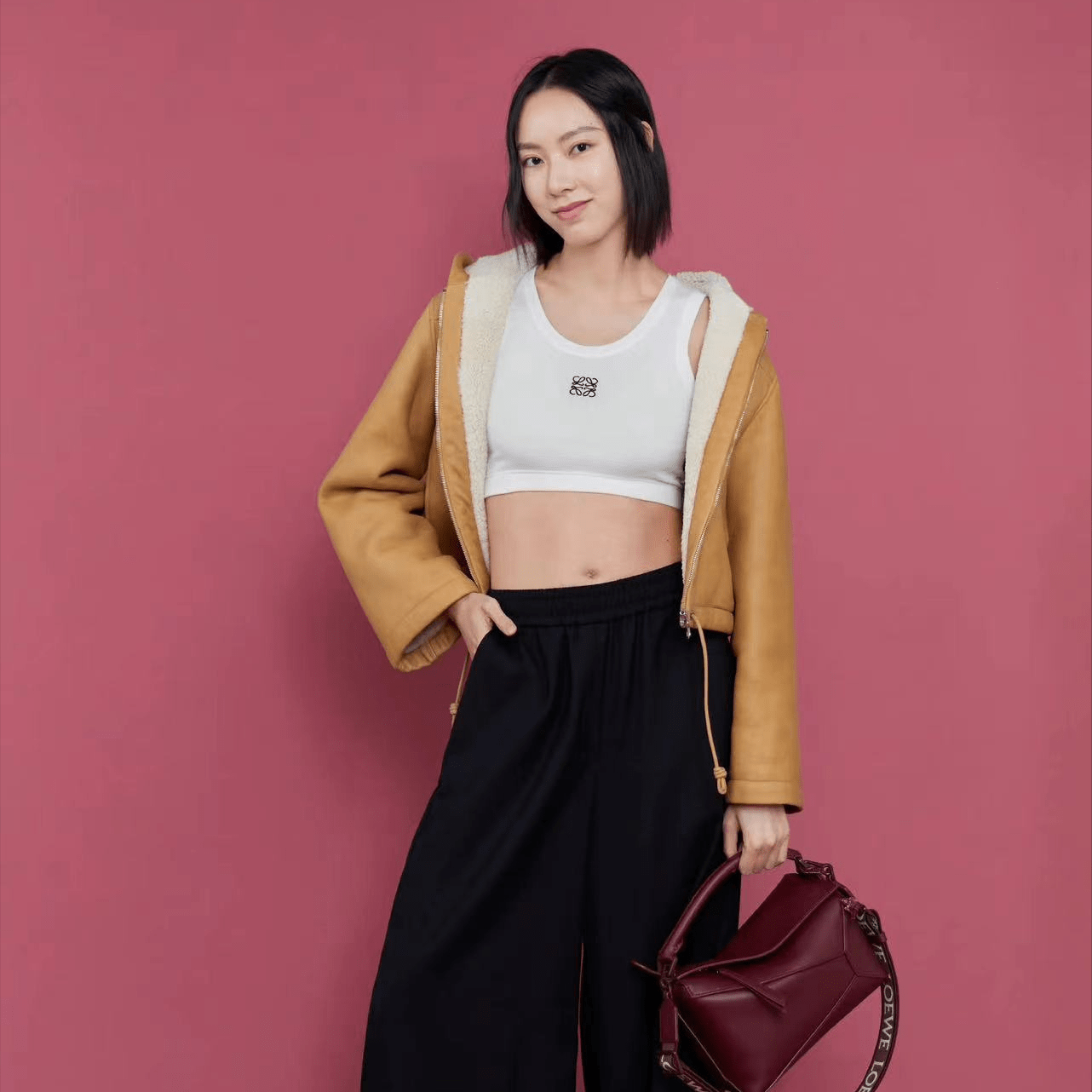 鹿晗出軌美豔女星? 傳深夜出入酒吧與關曉彤許久不聯繫 10 99044327542a406399894c4f643f118e