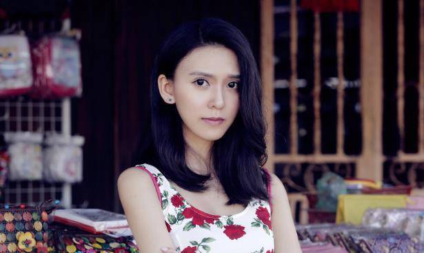 热爱表演的雷蒙,生活在一个艺术熏陶的家庭中,长相特别清纯_条件_作为