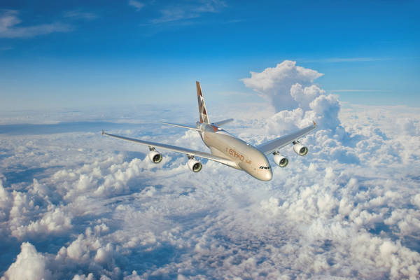 阿提哈德航空a380机队再度翱翔天际 以满足旺盛出行需求_客机_旅客_头