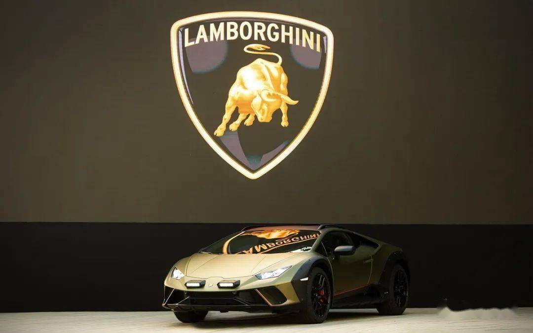 huracan-sterrato-lamborghini-beach-lounge