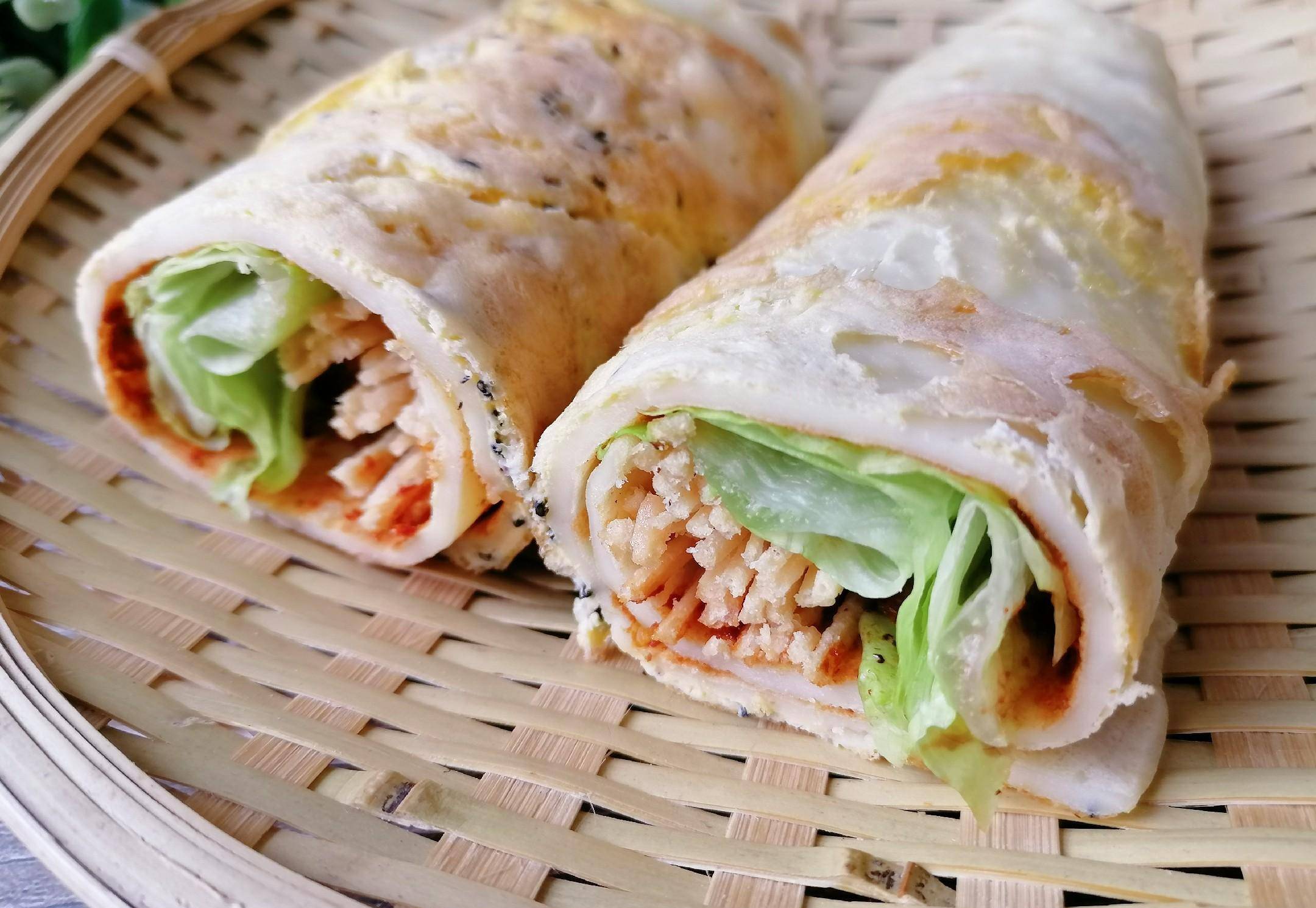 巧用馓子做煎饼果子,酥脆美味,孩子超爱吃,营养美味