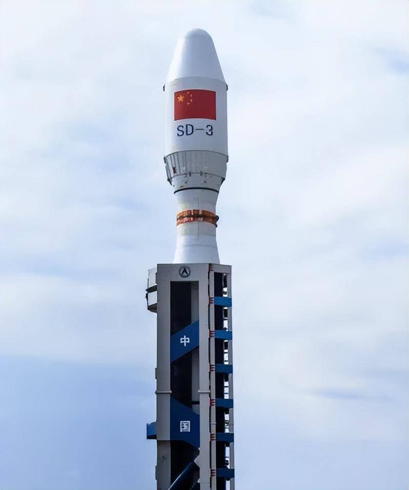 三级火箭运载火箭图片