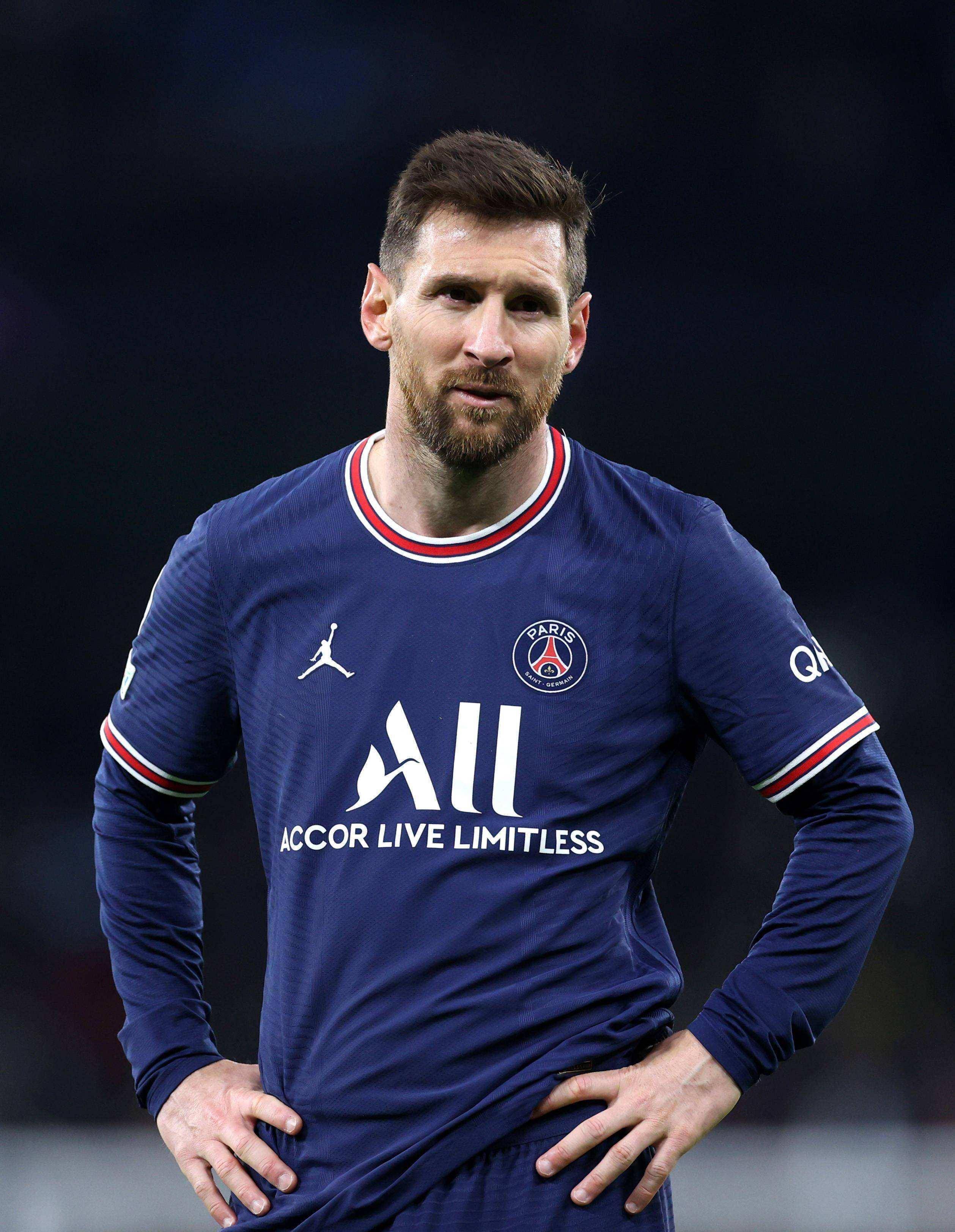 卡塔尔世界杯足球巨星到底有多挣钱?