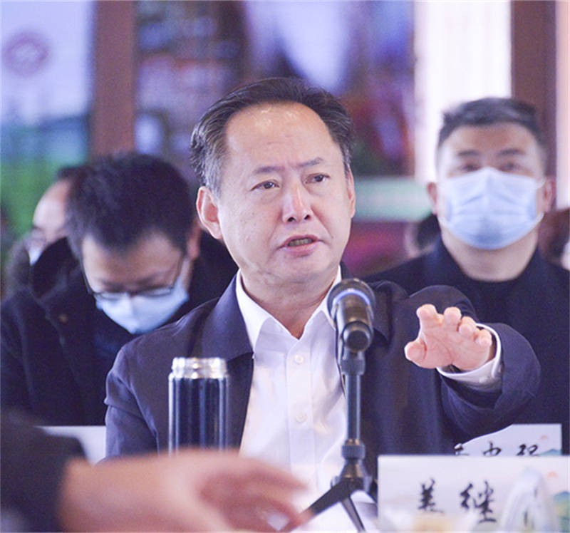 厅长姜继鼎,厅二级巡视员吕承俊,师东坡;信阳市人民政府副市长吕旅,副
