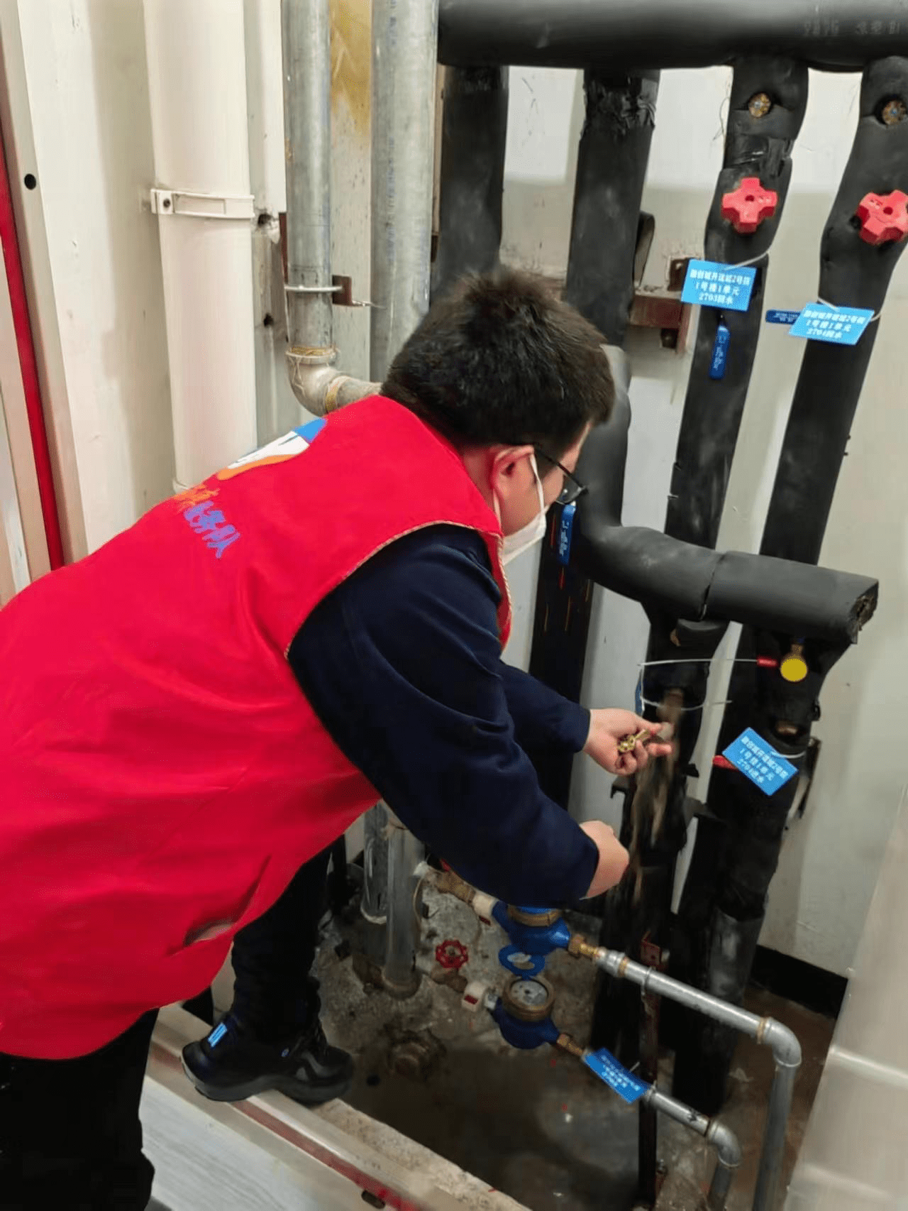 居民供暖遇难题 及时解决暖民心