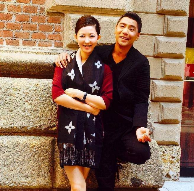方舒:为嫁屠洪刚甩陈国星,婚后仅8年就遭遇分手,如今怎样了?