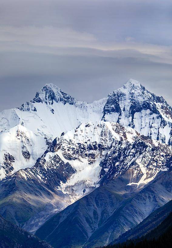 在新疆昭苏夏塔古道的峡谷深处遇见最美雪山汗腾格里峰_景区_小时